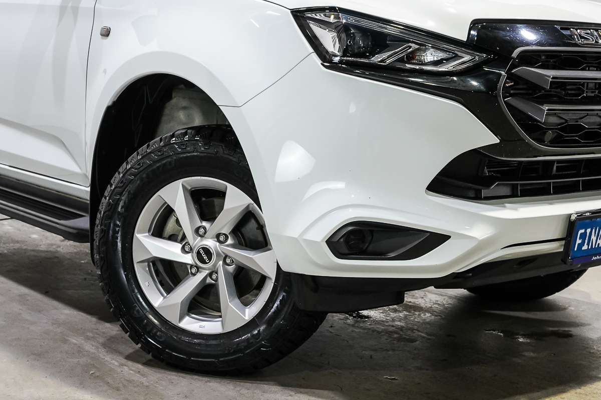 2023 Isuzu MU-X LS-M