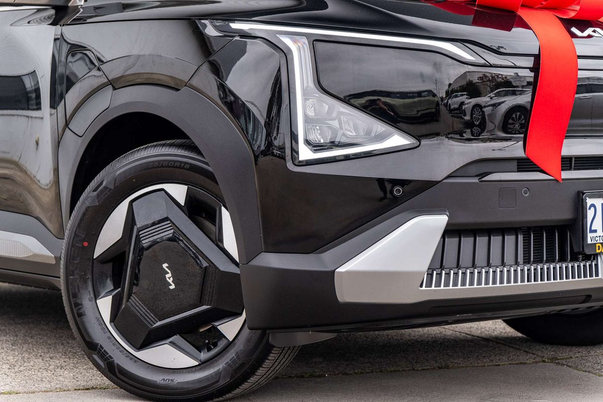 2026 Kia EV5 Air Standard Range OVc
