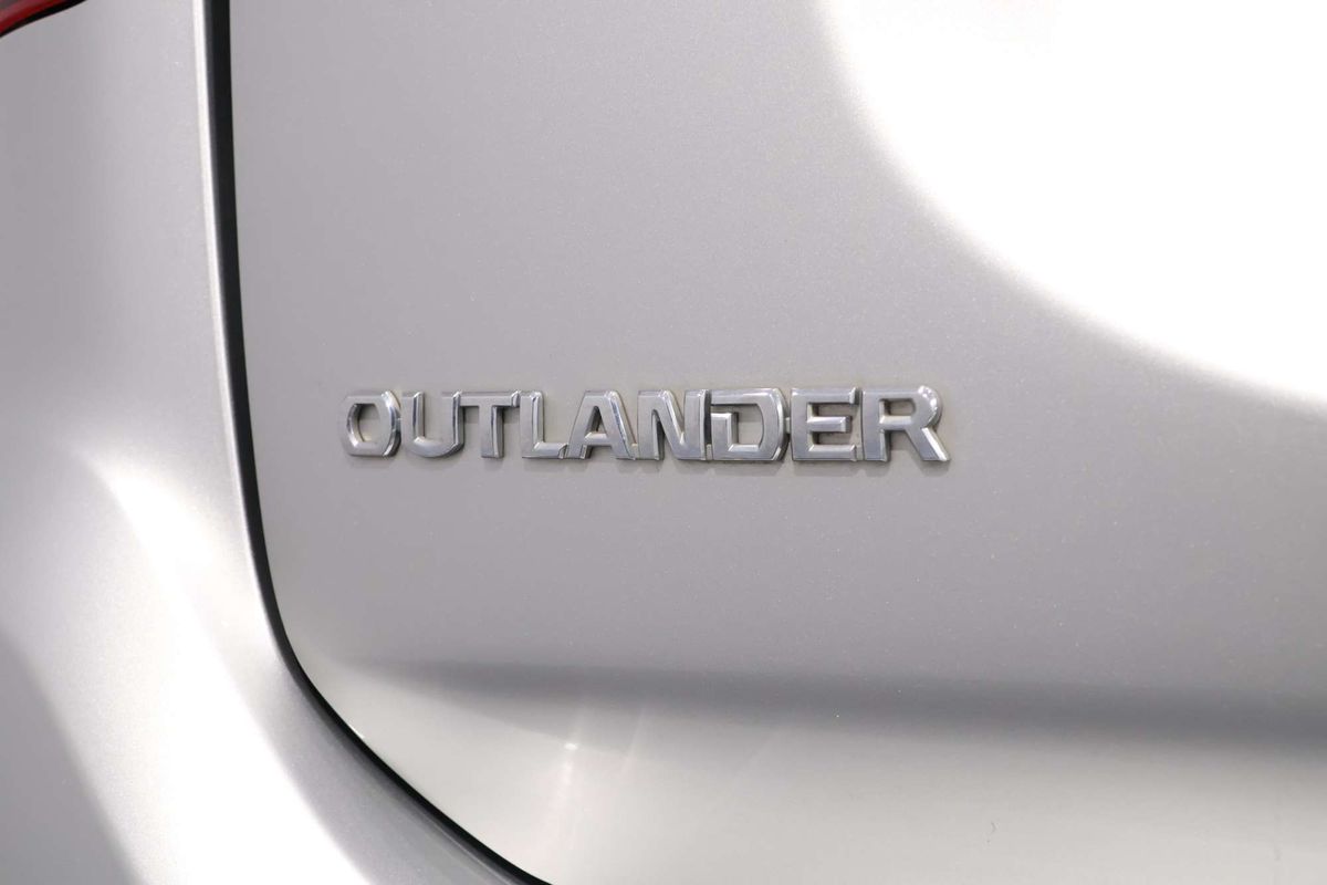 2018 Mitsubishi Outlander Exceed ZL
