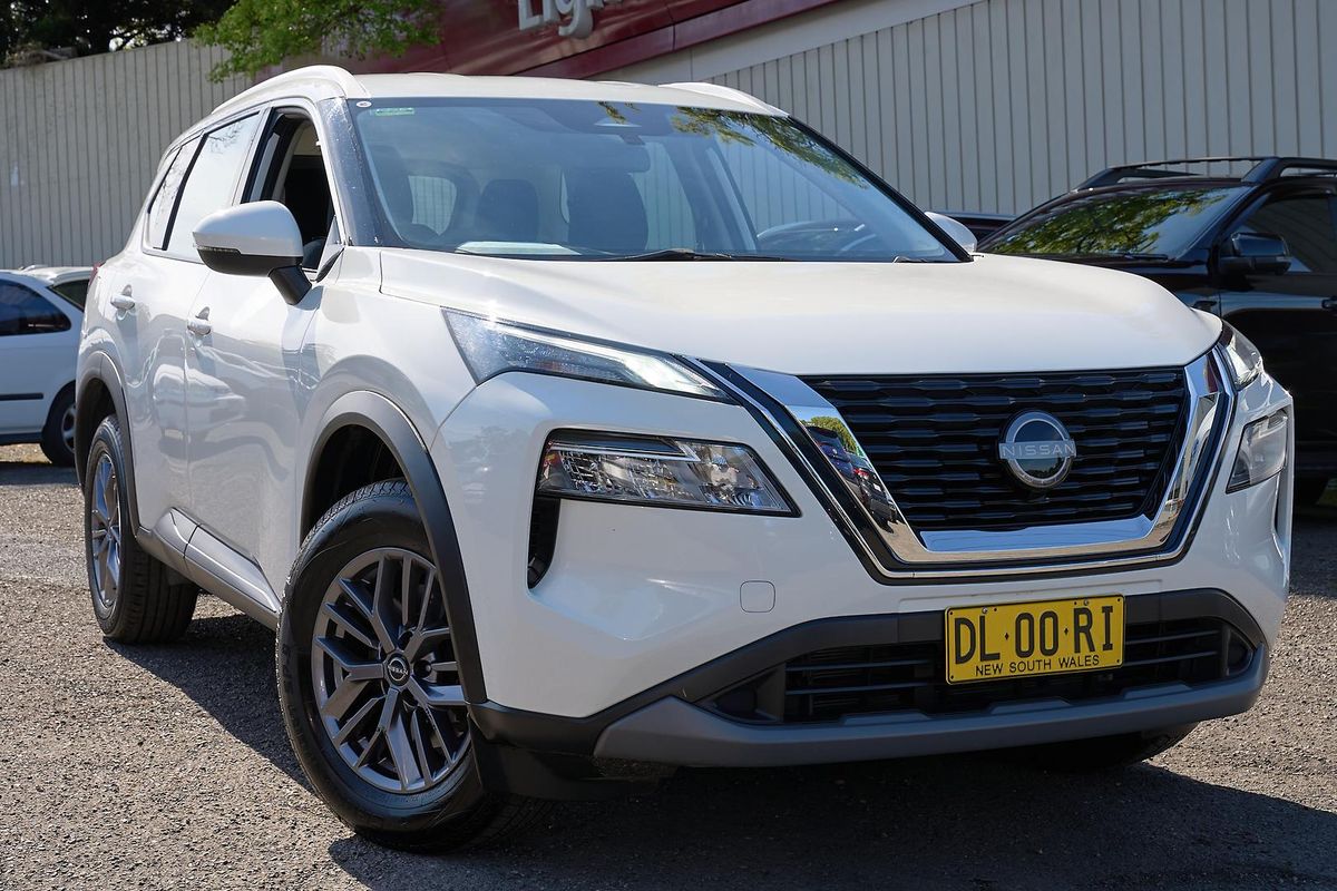 2024 Nissan X-TRAIL ST T33