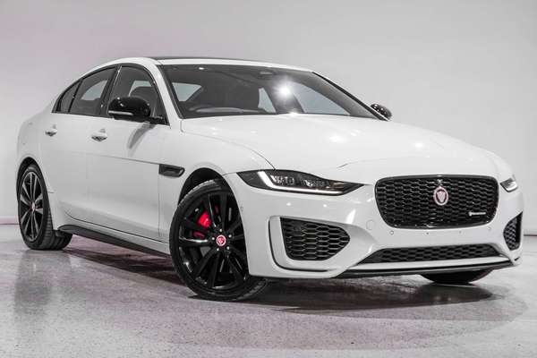 2021 Jaguar XE P300 R-Dynamic Black X760