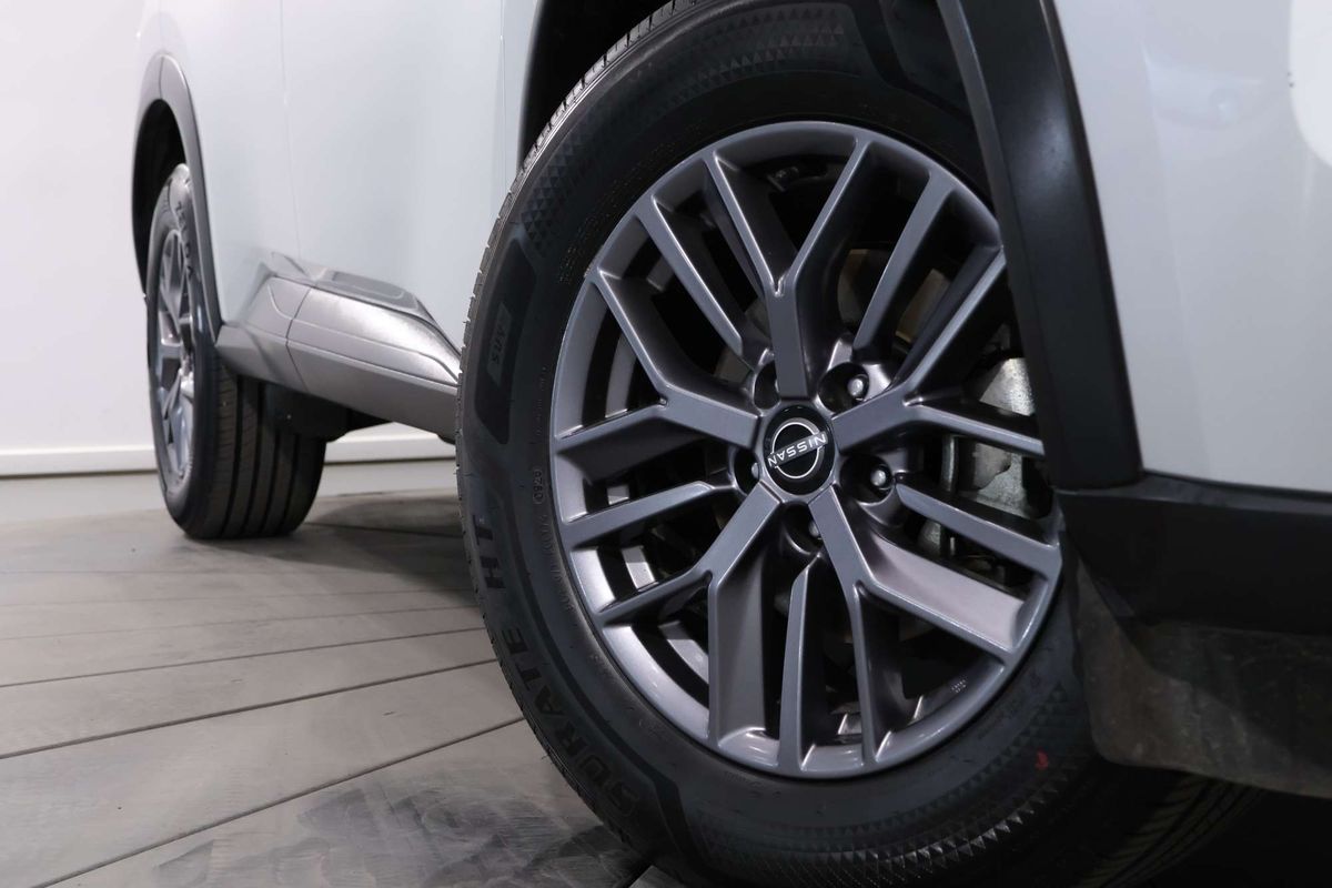 2024 Nissan X-TRAIL ST T33