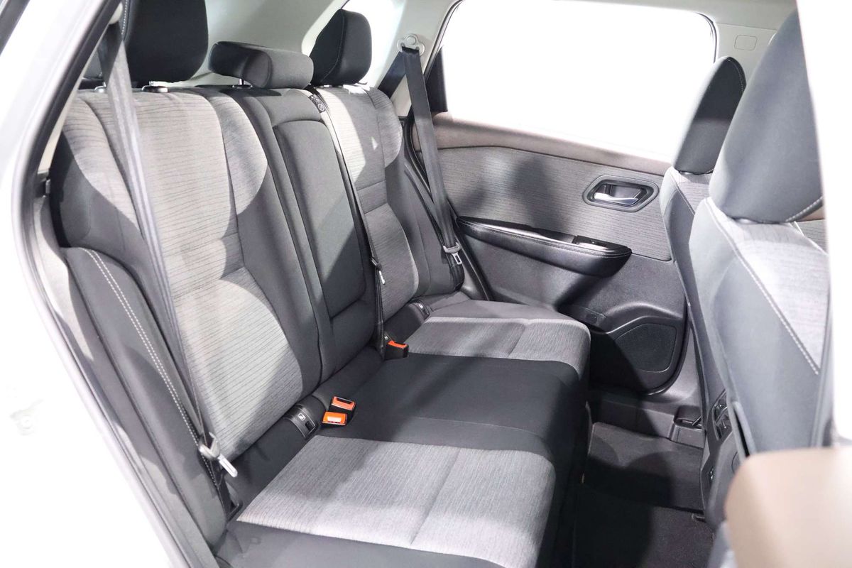 2024 Nissan X-TRAIL ST T33