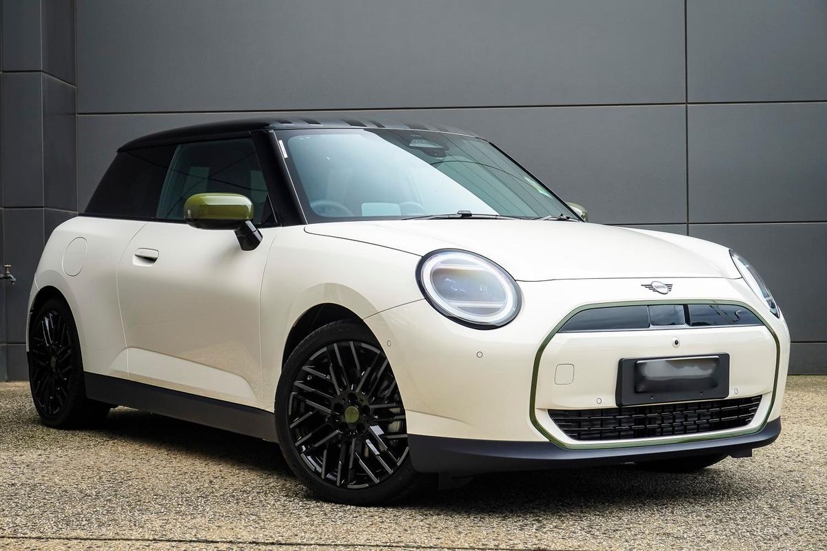 2026 MINI Cooper SE Paul Smith Edition J01