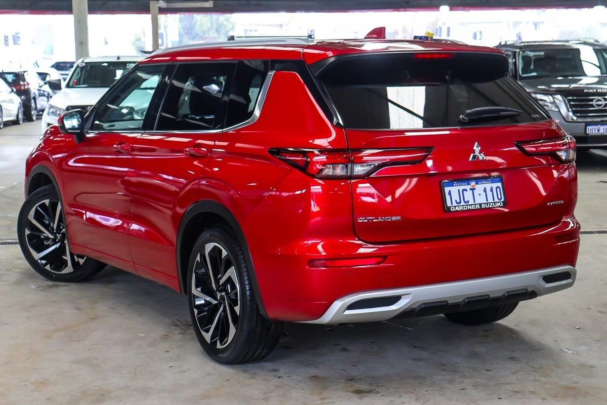 2023 Mitsubishi Outlander Exceed ZM