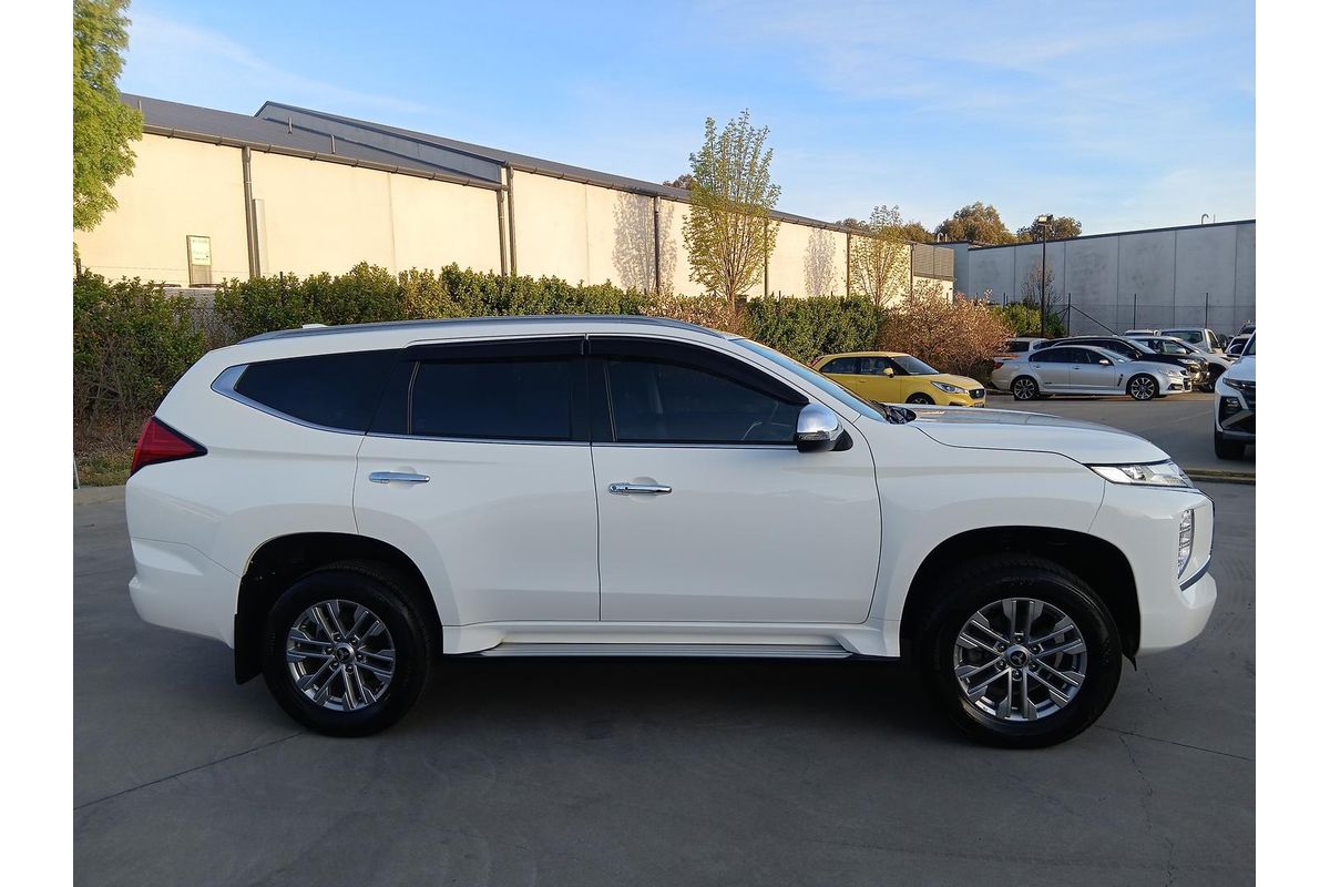 2023 Mitsubishi Pajero Sport GLX QF
