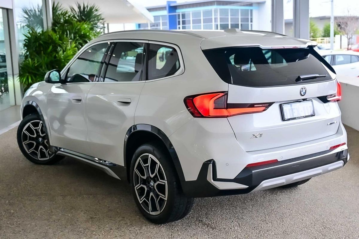2024 BMW X1 sDrive18i U11
