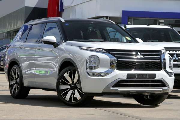 2025 Mitsubishi Outlander Exceed Tourer ZM