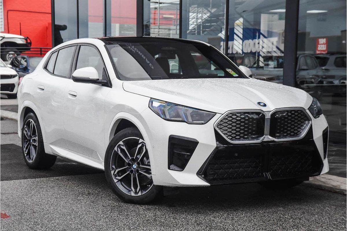 2026 BMW iX2 xDrive30 M Sport U10
