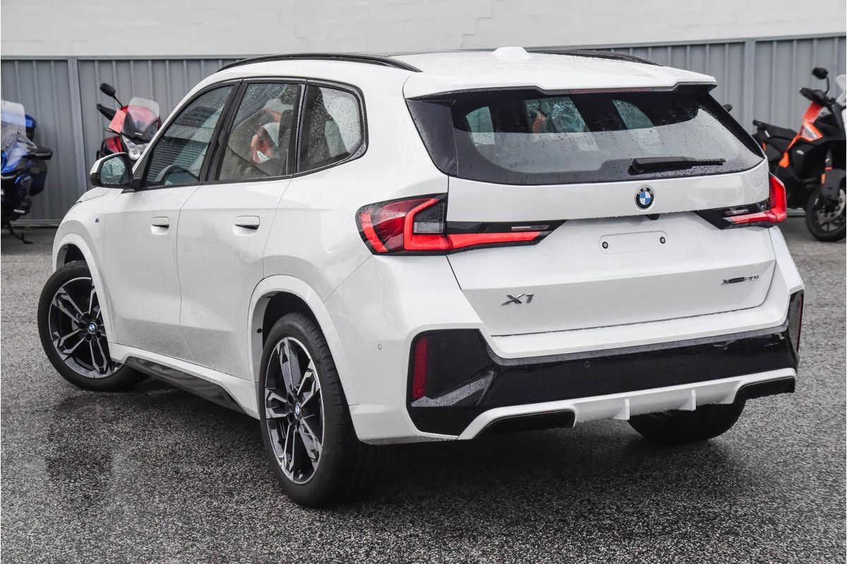 2025 BMW X1 xDrive20i U11