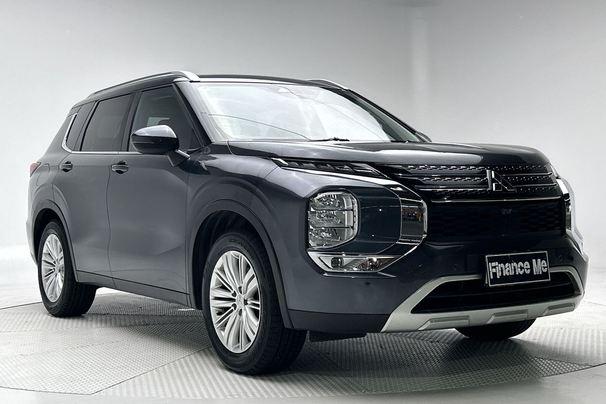 2024 Mitsubishi Outlander LS ZM