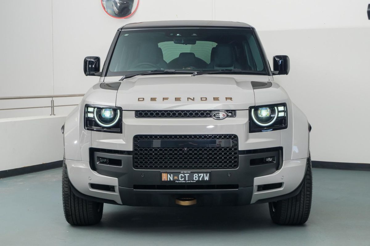 2026 Land Rover Defender 110 P635 OCTA L663