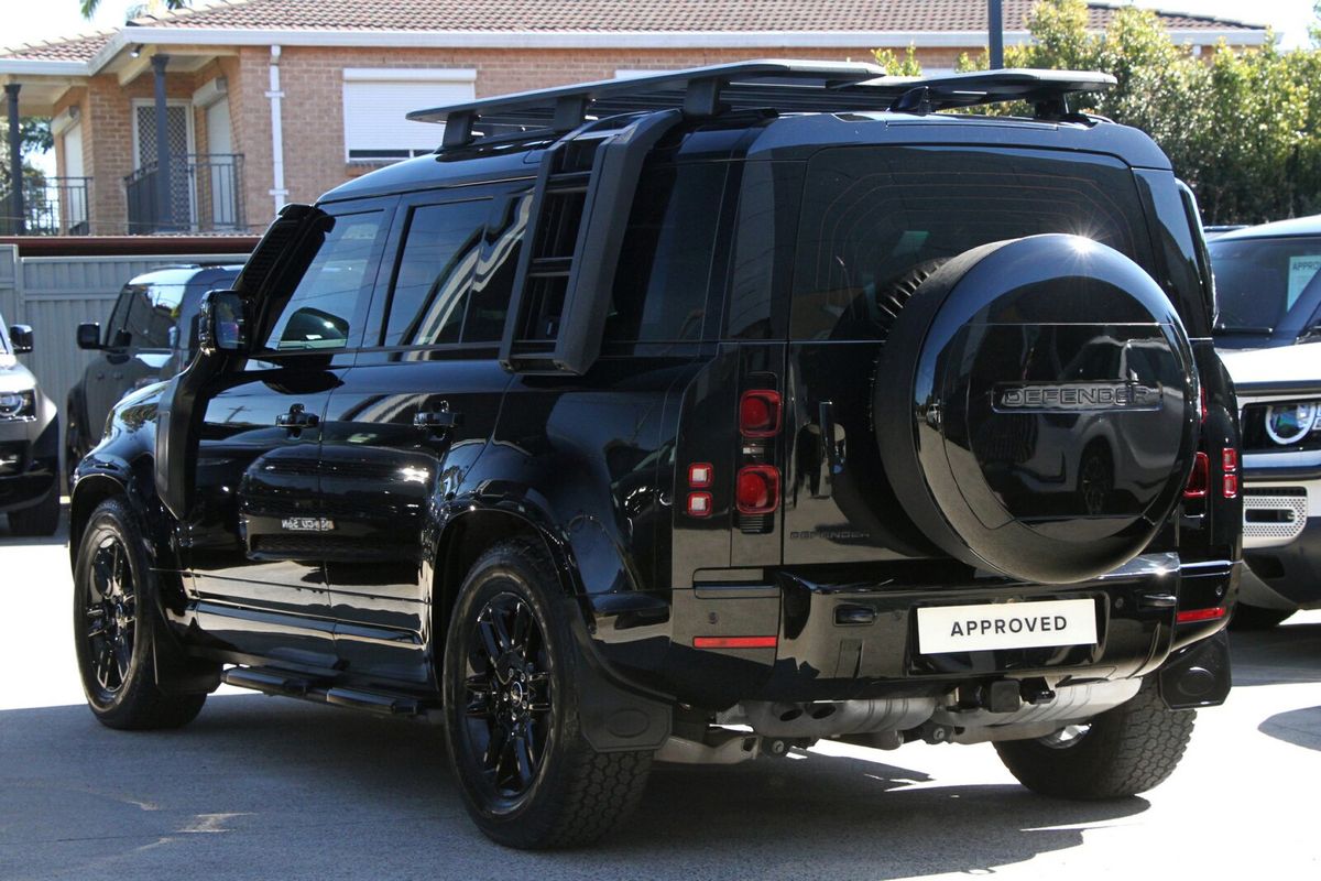 2025 Land Rover Defender 110 D350 X-Dynamic SE L663