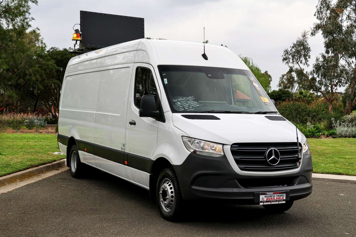 2018 Mercedes-Benz Sprinter 516CDI NCV3 Rear Wheel Drive LWB image 4