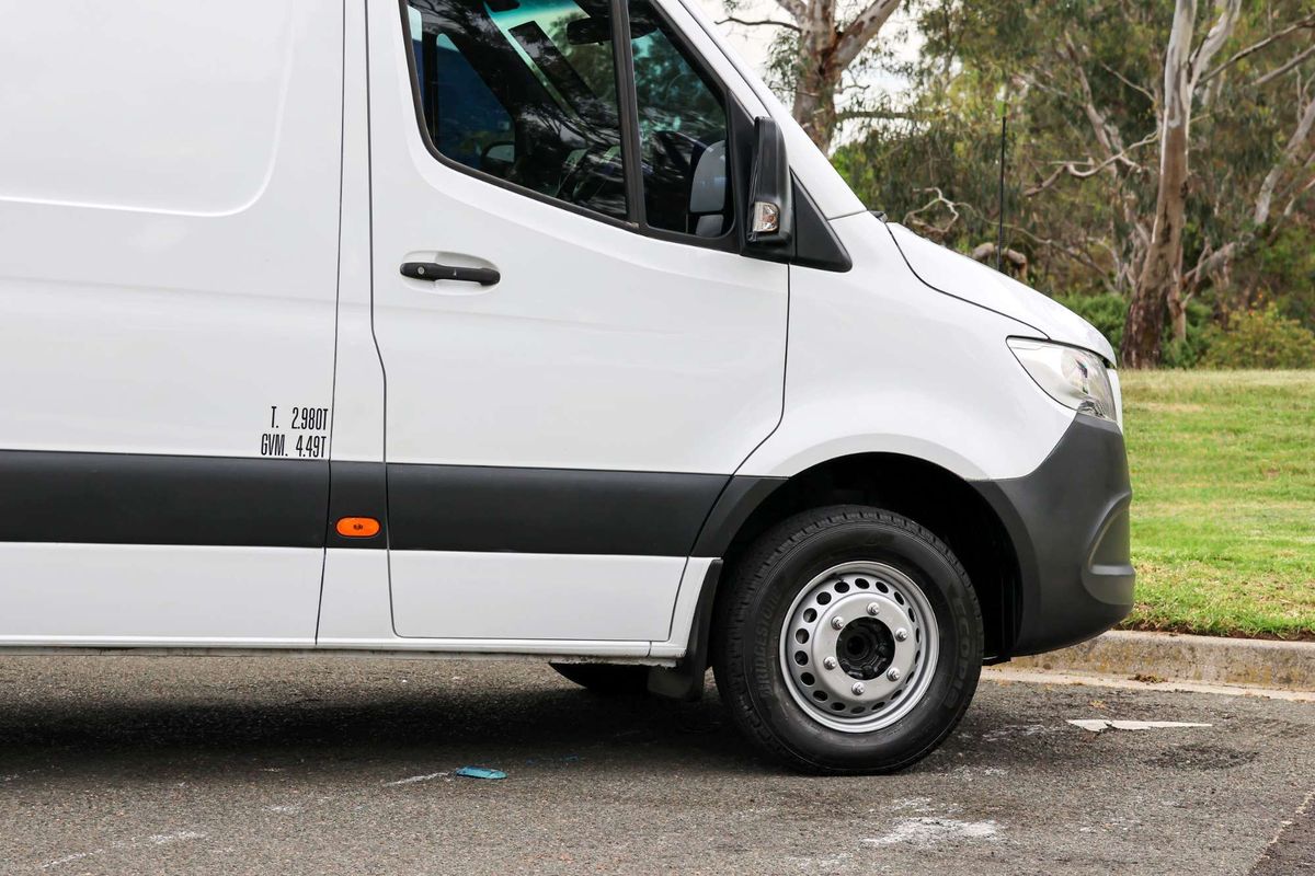 2018 Mercedes-Benz Sprinter 516CDI NCV3 Rear Wheel Drive LWB image 5