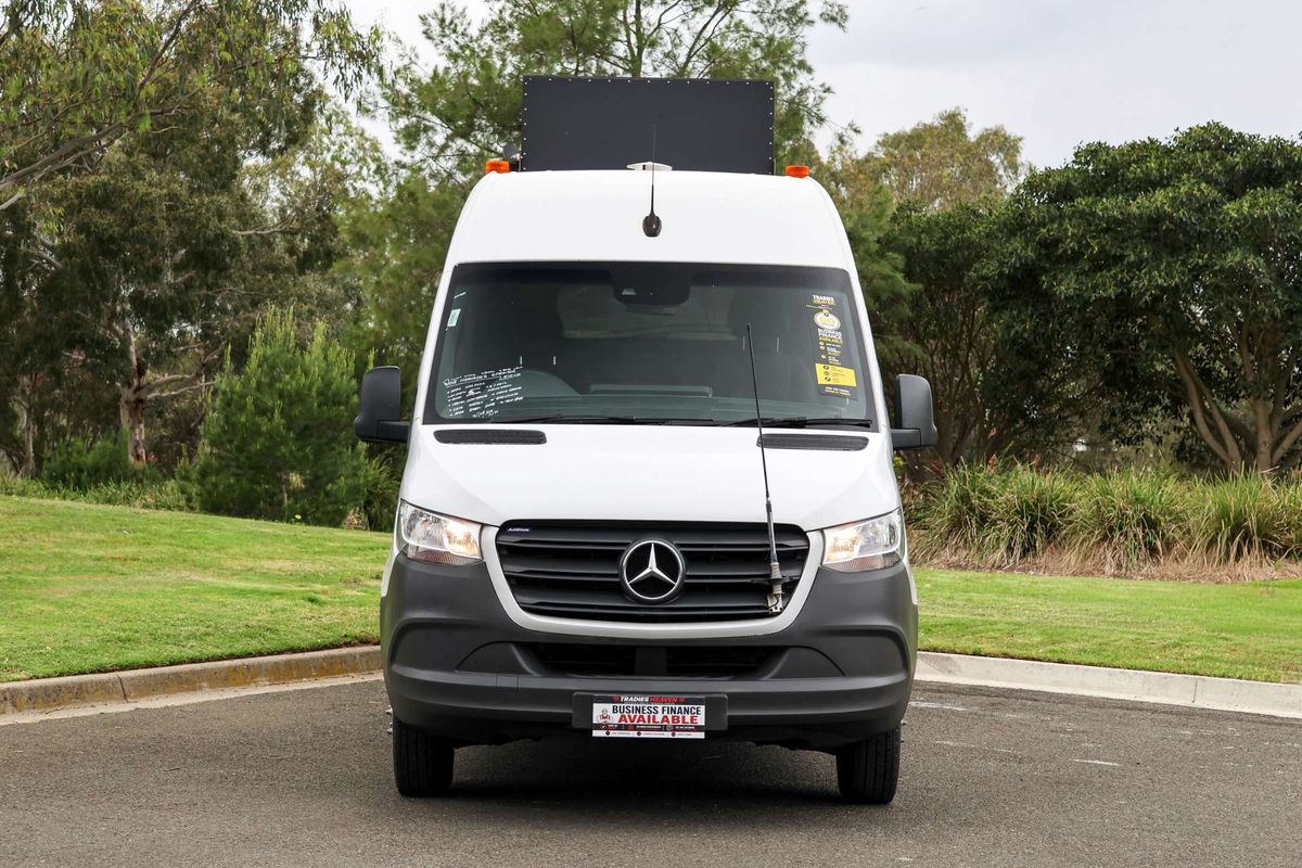 2018 Mercedes-Benz Sprinter 516CDI NCV3 Rear Wheel Drive LWB image 8