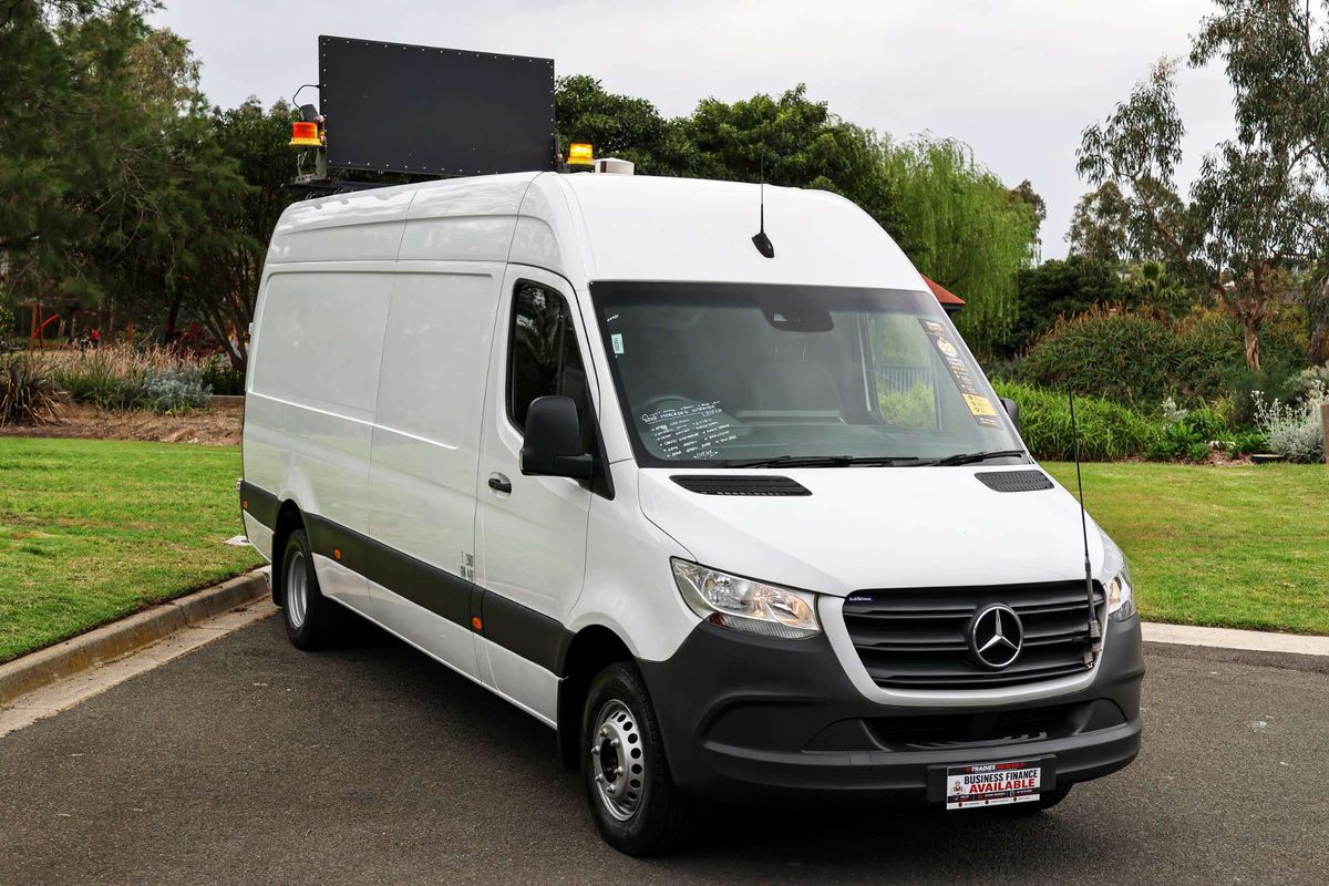 2018 Mercedes-Benz Sprinter 516CDI NCV3 Rear Wheel Drive LWB image 9