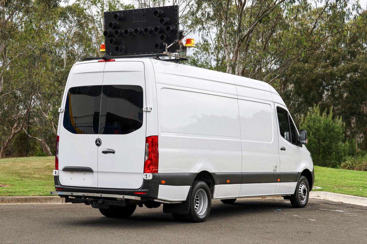 2018 Mercedes-Benz Sprinter 516CDI NCV3 Rear Wheel Drive LWB image 10