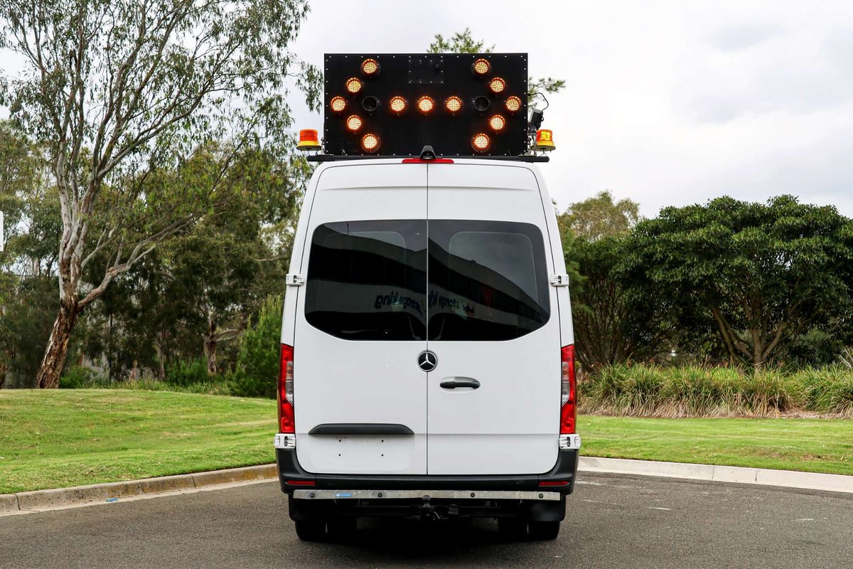 2018 Mercedes-Benz Sprinter 516CDI NCV3 Rear Wheel Drive LWB image 11