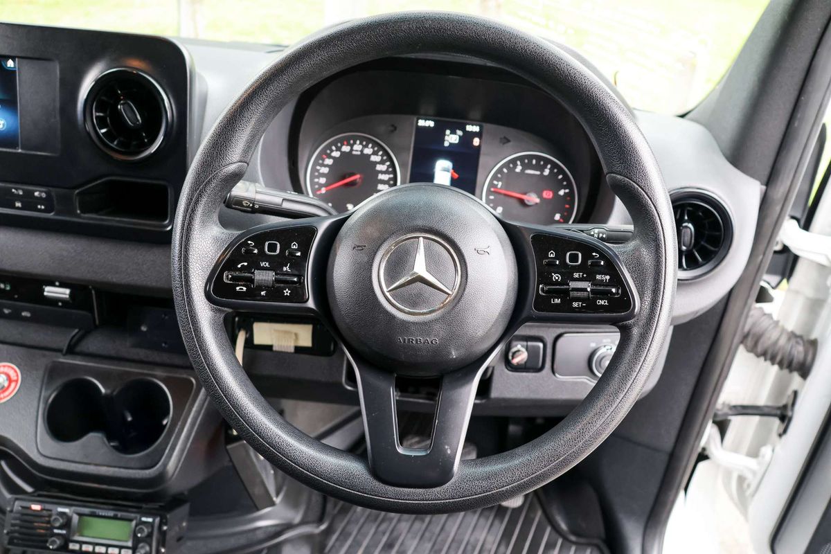 2018 Mercedes-Benz Sprinter 516CDI NCV3 Rear Wheel Drive LWB image 24