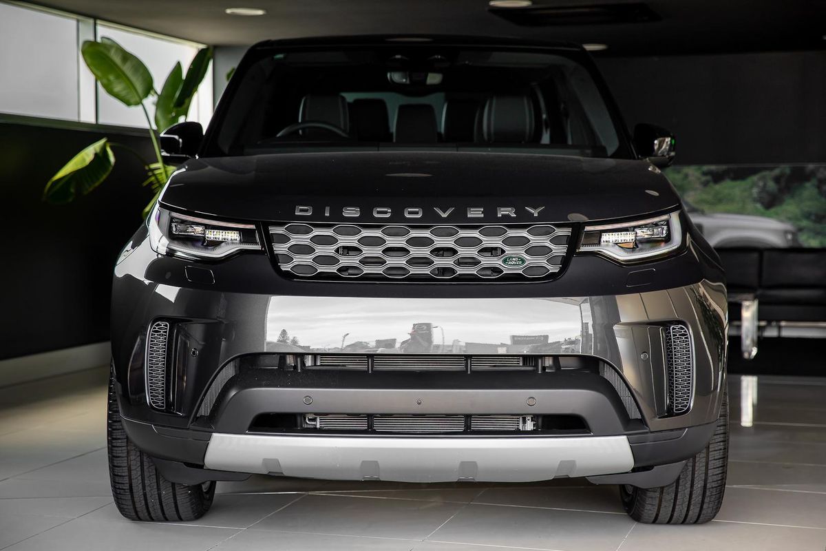 2026 Land Rover Discovery D350 S Series 5