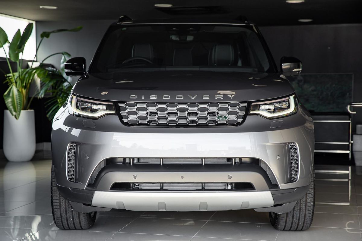2026 Land Rover Discovery D350 S Series 5