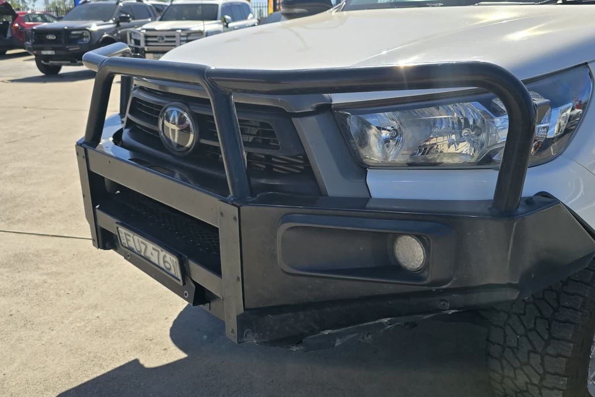2022 Toyota Hilux SR GUN126R