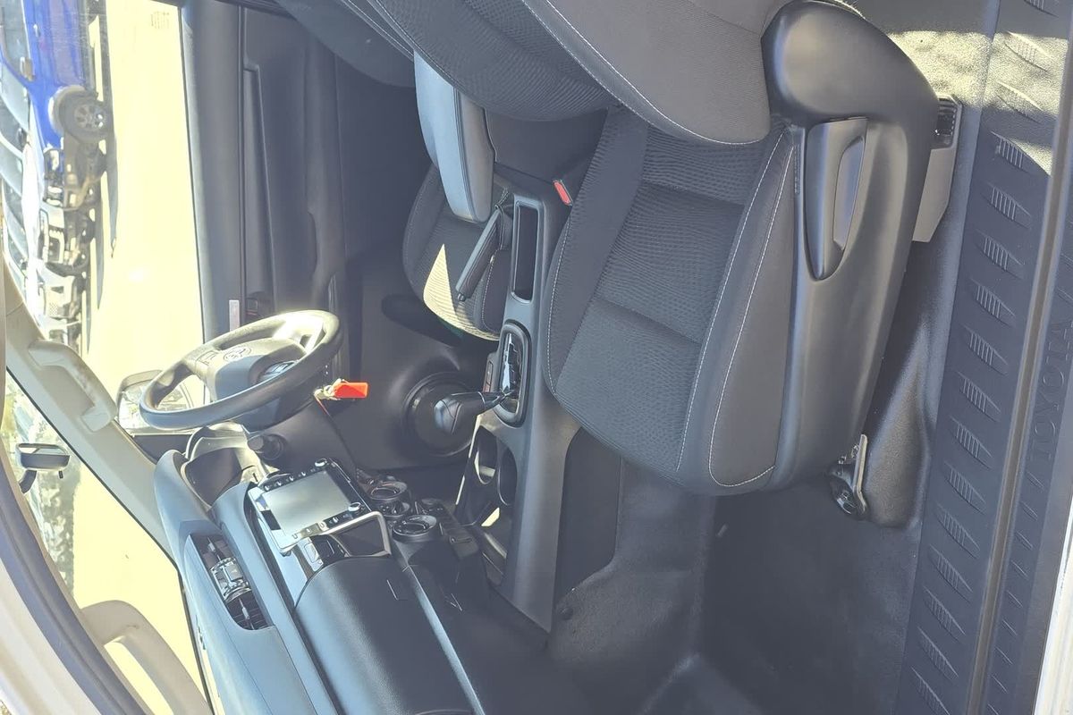 2022 Toyota Hilux SR GUN126R