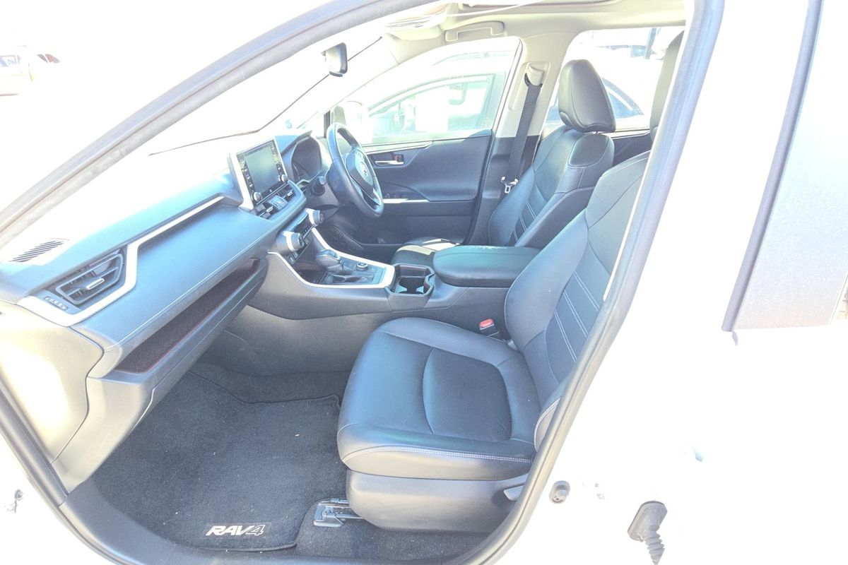 2021 Toyota RAV4 Cruiser AXAH54R