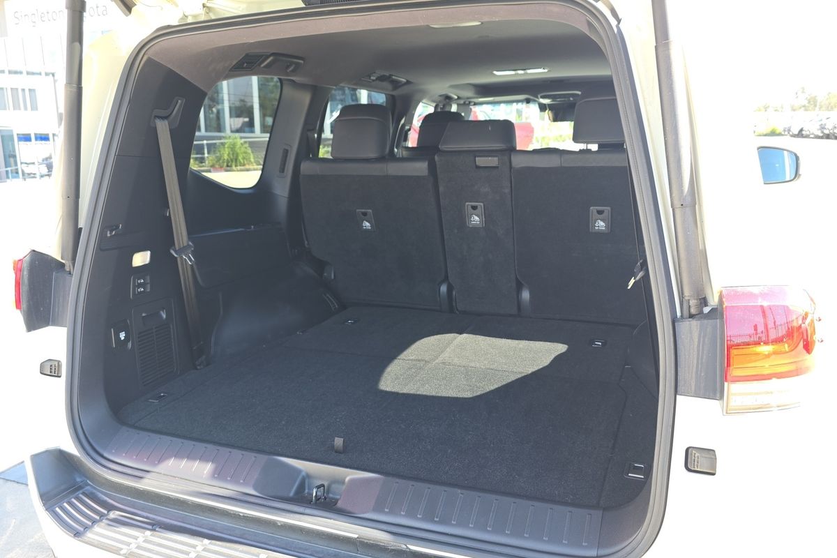 2022 Toyota Landcruiser Sahara FJA300R