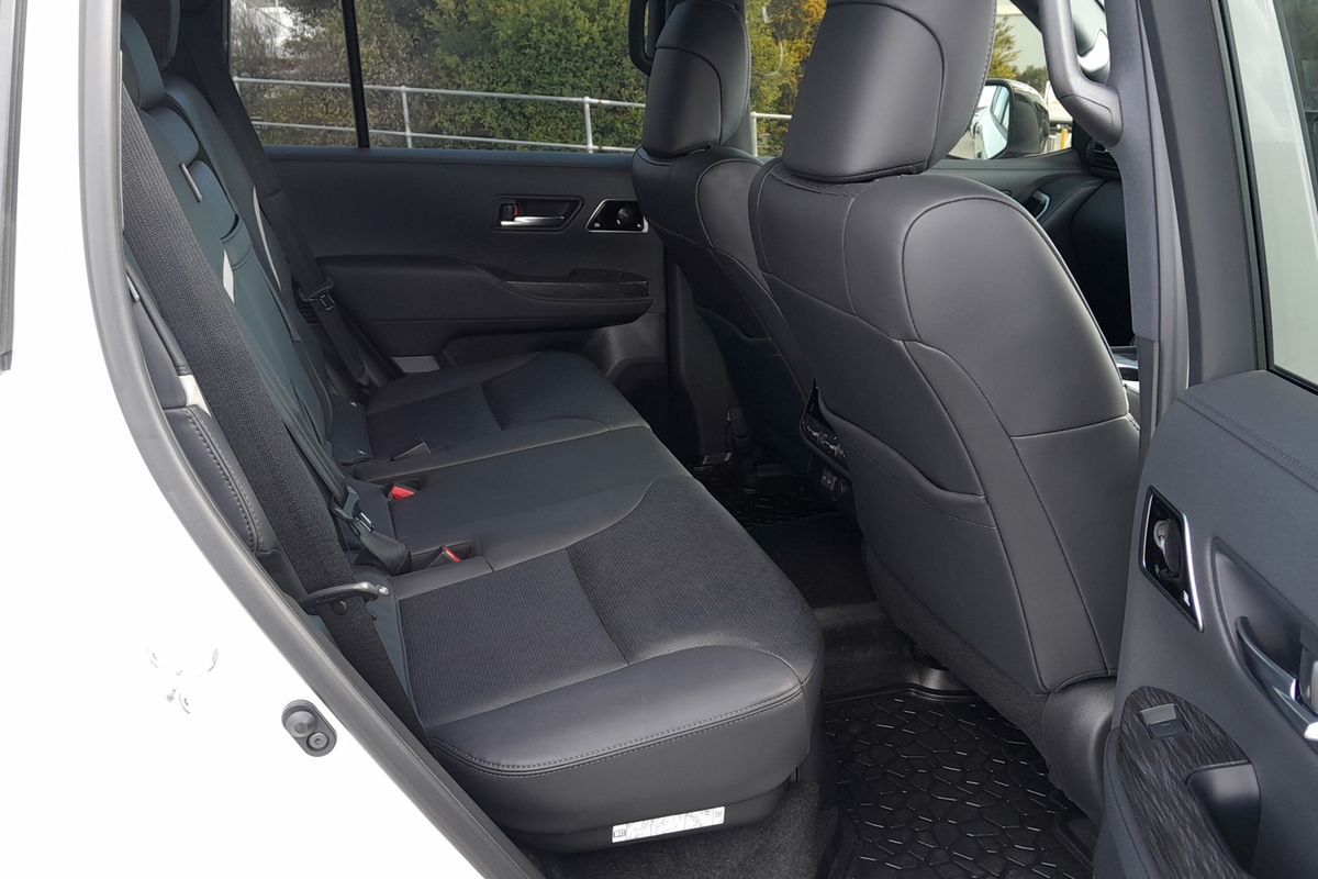 2025 Toyota Landcruiser GR Sport FJA300R