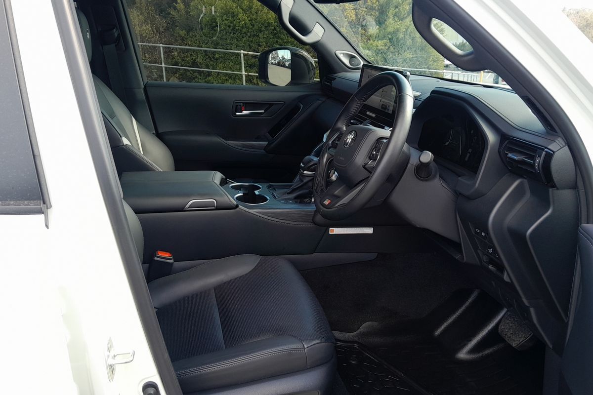 2025 Toyota Landcruiser GR Sport FJA300R