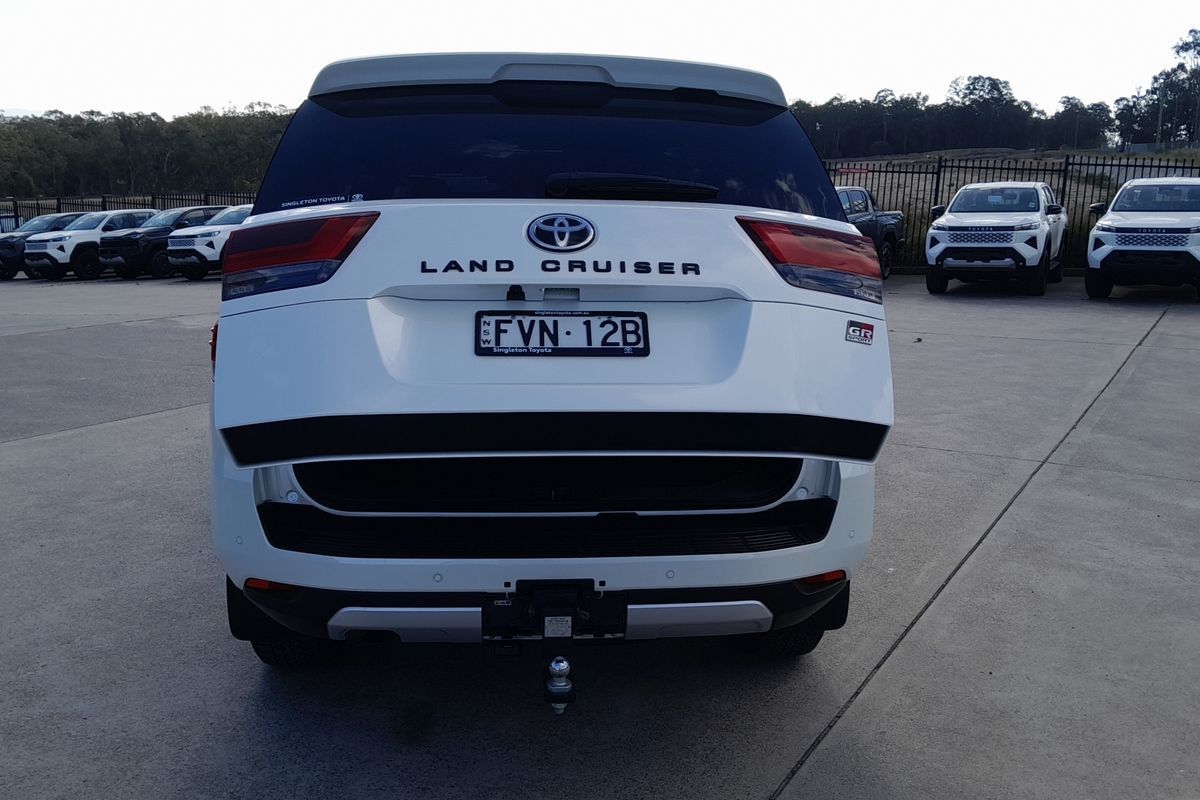 2025 Toyota Landcruiser GR Sport FJA300R