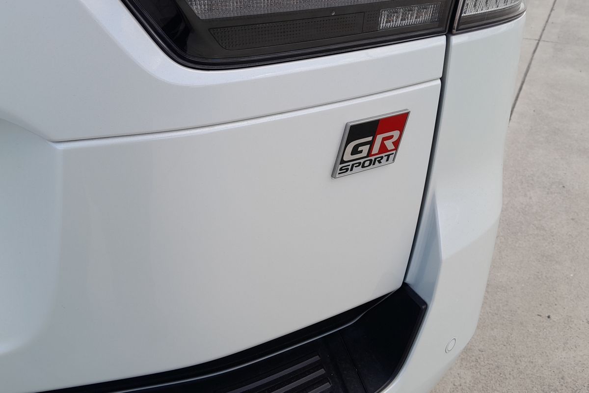 2025 Toyota Landcruiser GR Sport FJA300R