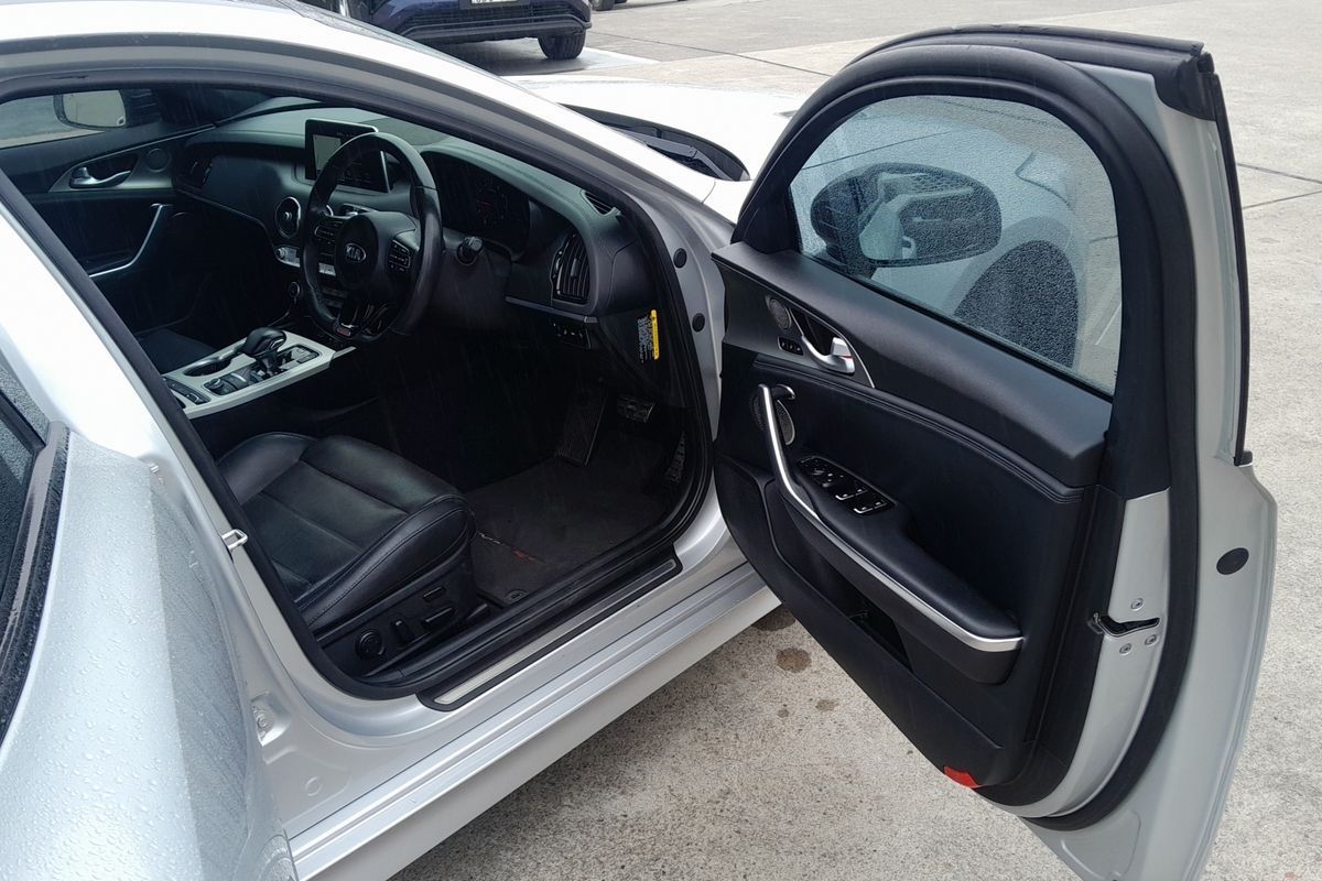2018 Kia Stinger GT (BLK LTH W MICHELIN TYR) CK MY19