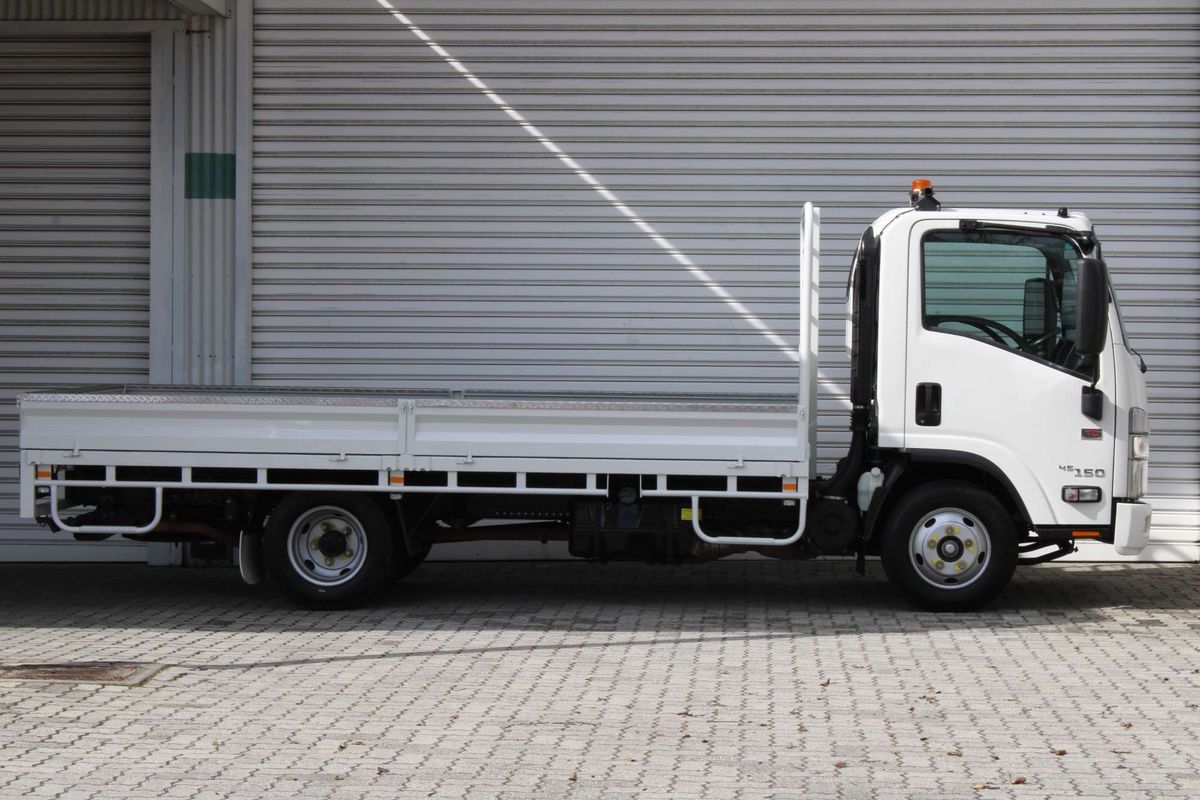 2022 Isuzu N Series NNR 45-150 4x2 MWB