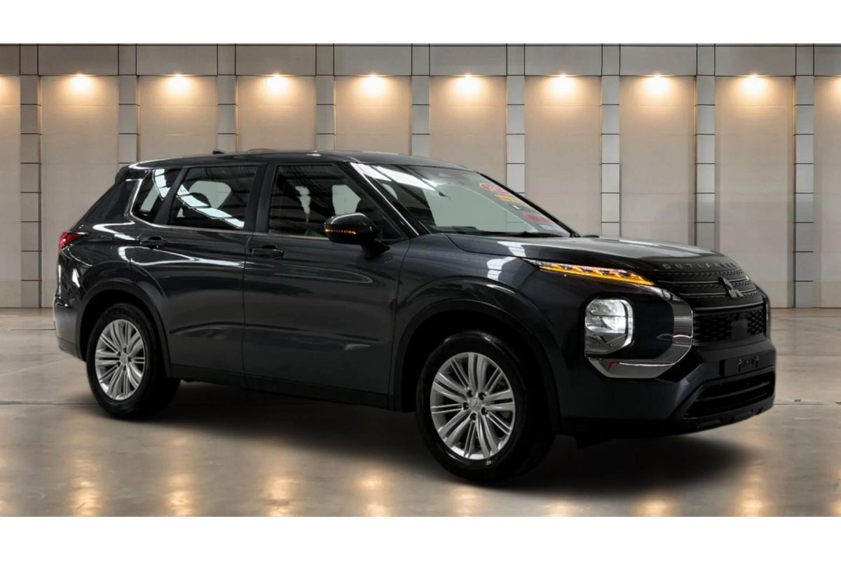 2024 Mitsubishi Outlander ES ZM
