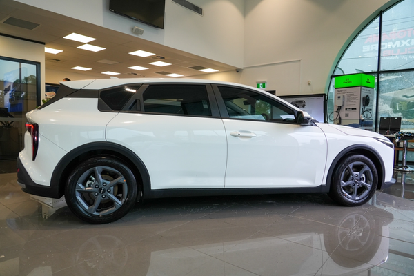 2026 Kia K4 S CL4m thumb-3