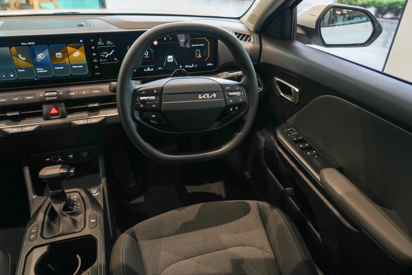 2026 Kia K4 S CL4m thumb-17