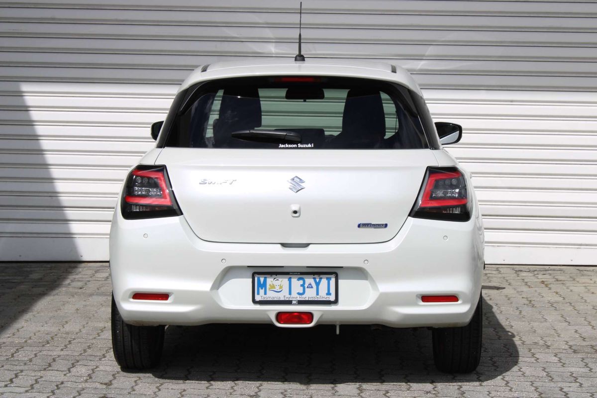 2025 Suzuki Swift Hybrid GLX UZ