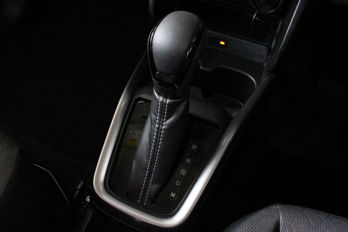 2025 Suzuki Swift Hybrid GLX UZ
