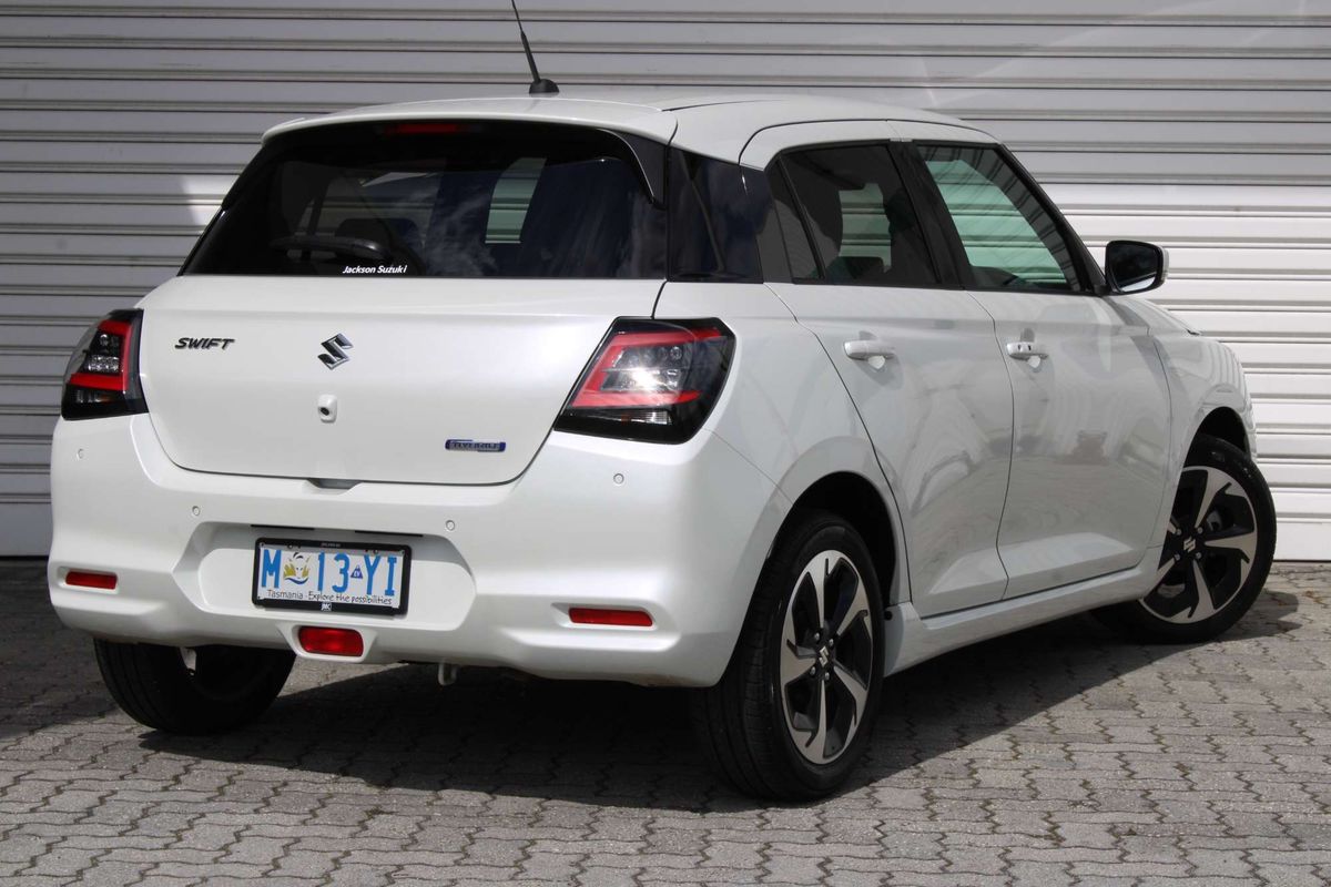 2025 Suzuki Swift Hybrid GLX UZ