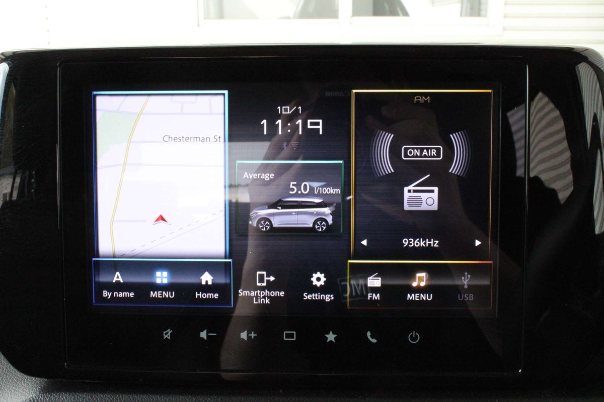 2025 Suzuki Swift Hybrid GLX UZ