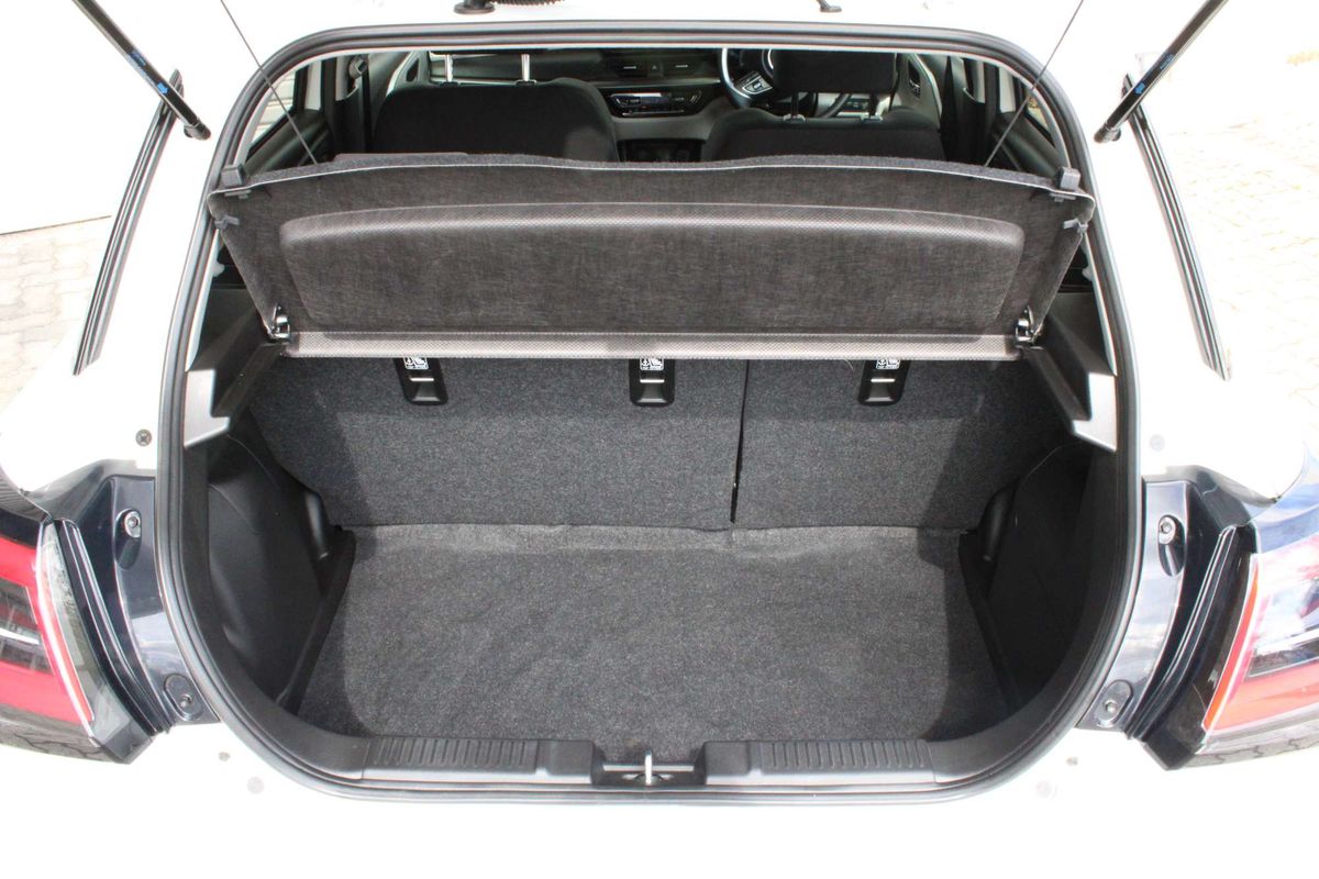 2025 Suzuki Swift Hybrid GLX UZ