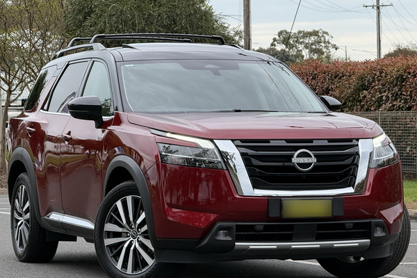 2023 Nissan Pathfinder Ti-L R53