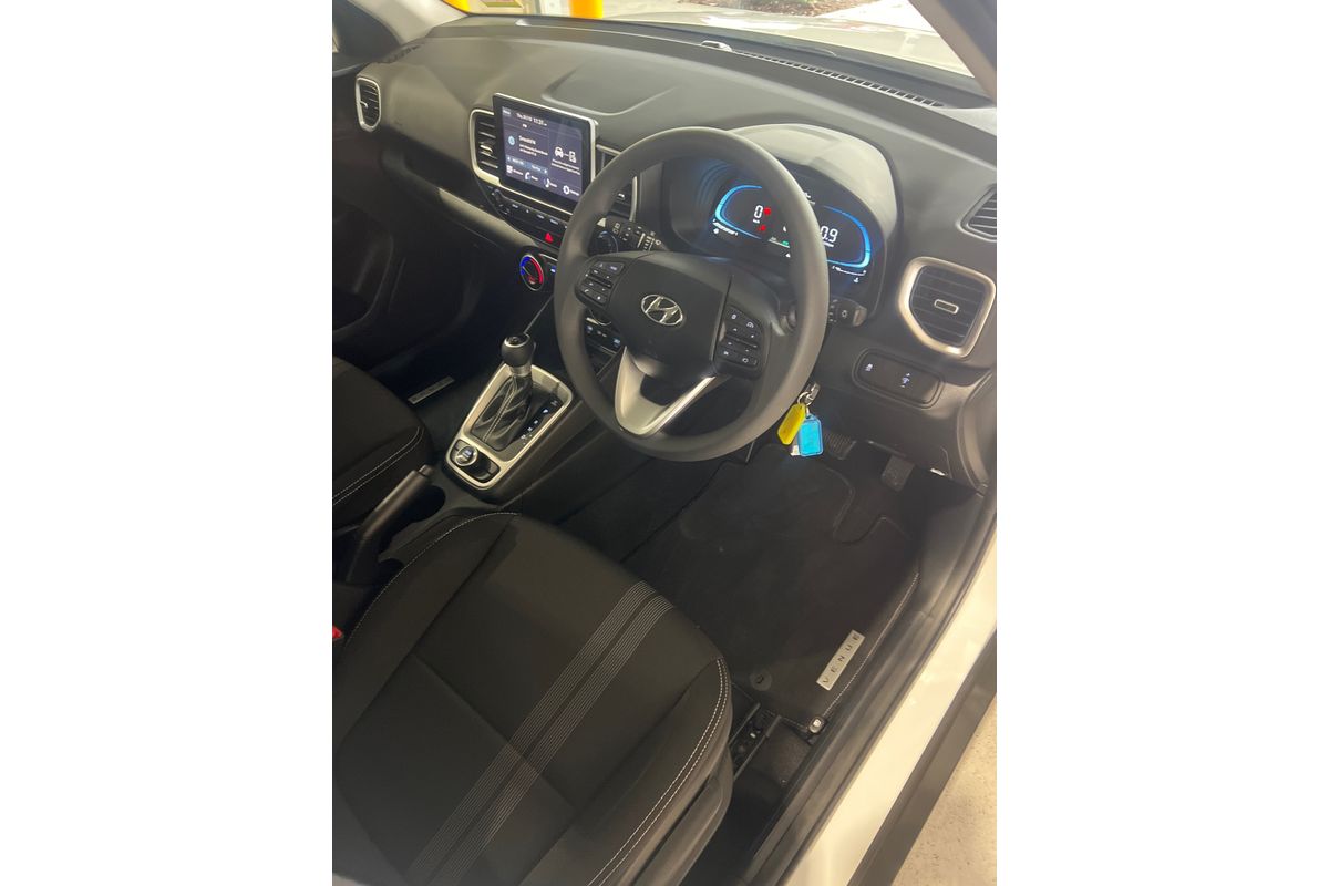2025 Hyundai Venue QX.V5 image 8