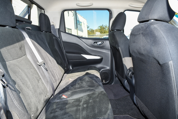 2019 Nissan Navara ST-X D23 Series 4 Rear Wheel Drive thumb-8