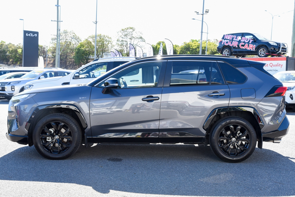 2025 Toyota RAV4 XSE AXAH52R thumb-4