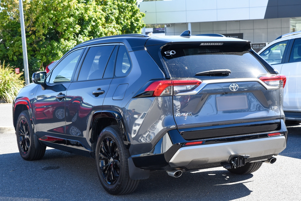 2025 Toyota RAV4 XSE AXAH52R thumb-5