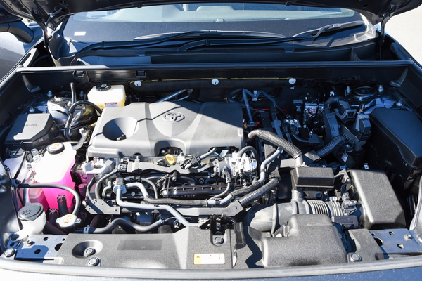 2025 Toyota RAV4 XSE AXAH52R thumb-7